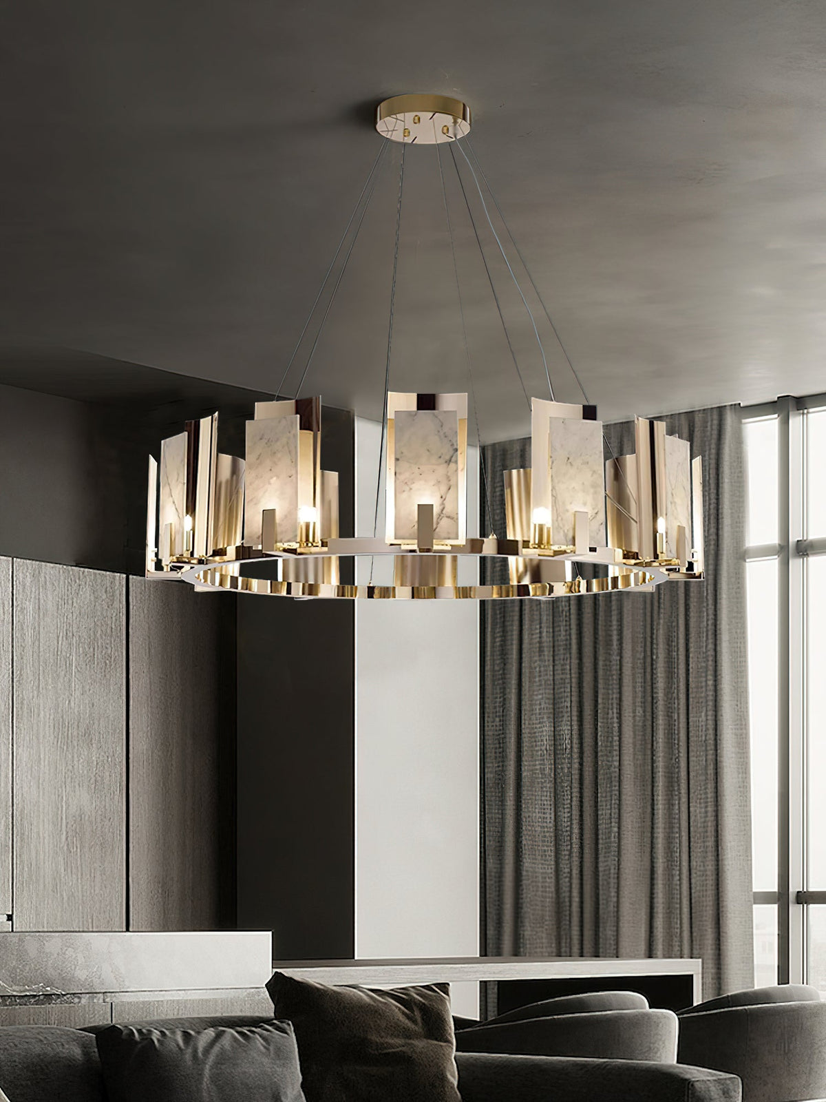 Nyraeila candelabru