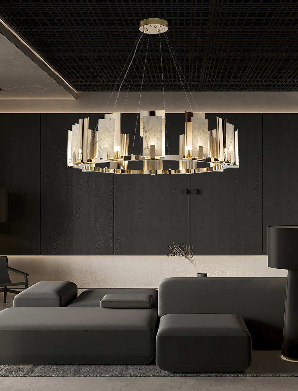 Nyraeila candelabru