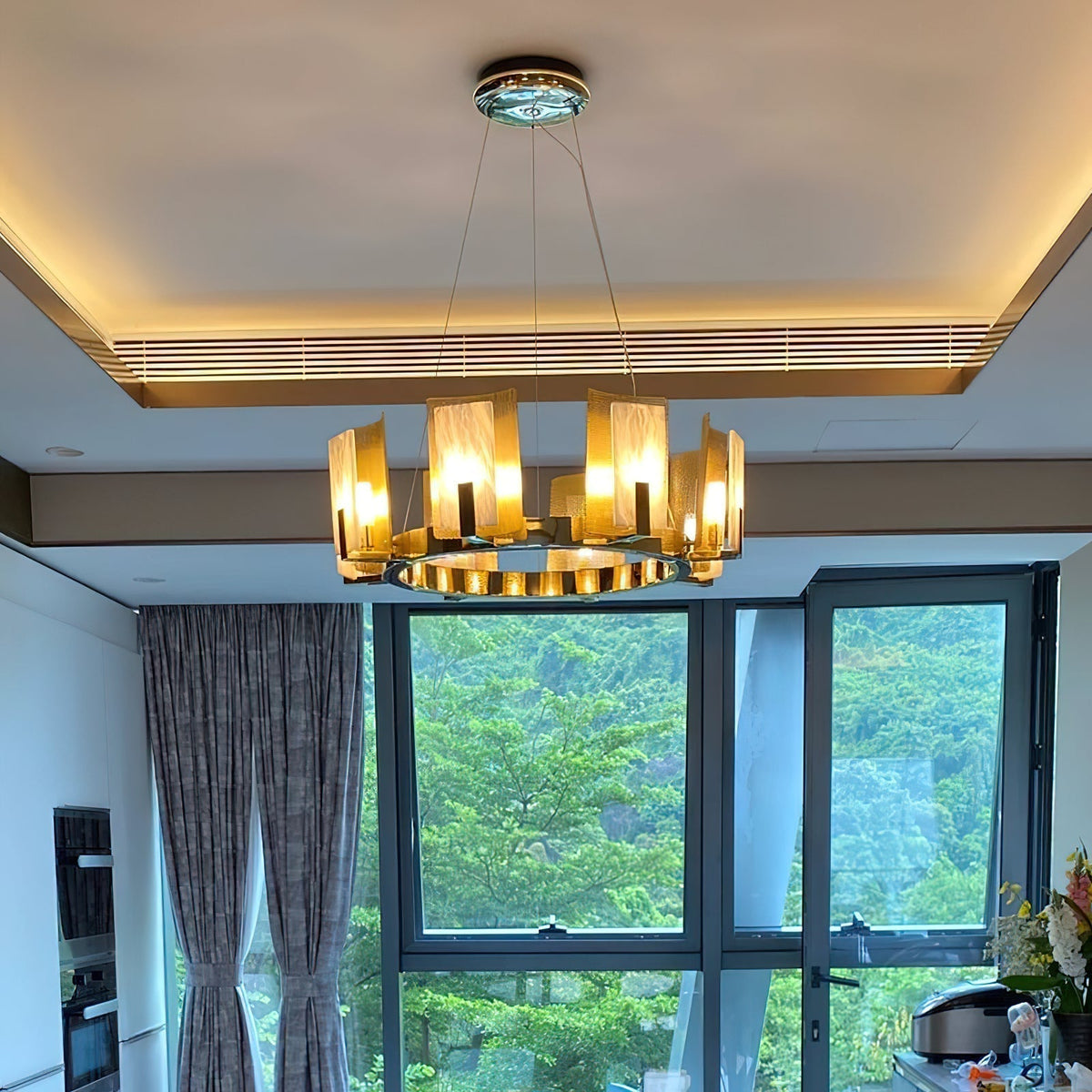 Nyraeila candelabru