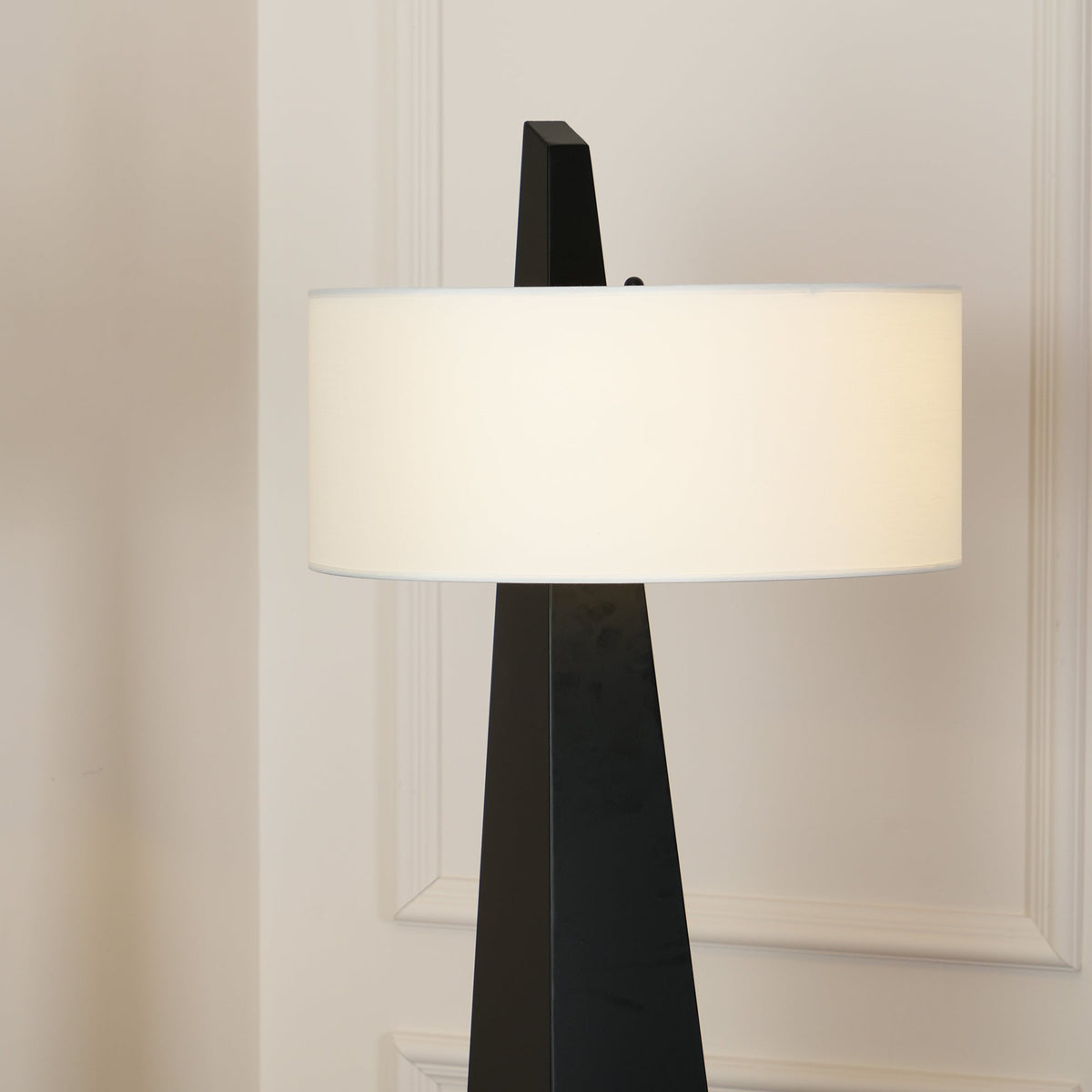 Renalise Obelisk lampadar
