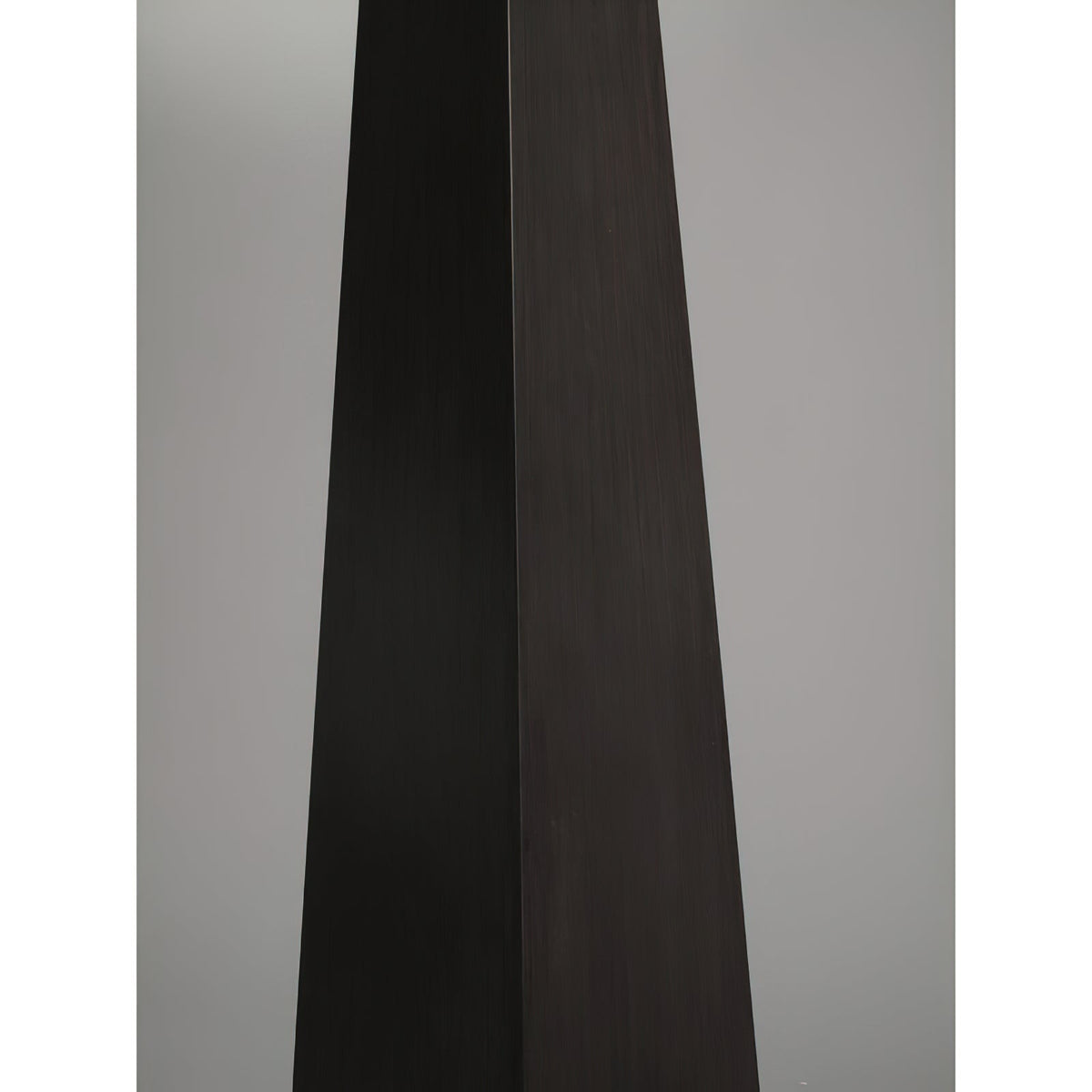 Avenalora Obelisk lampă de masă