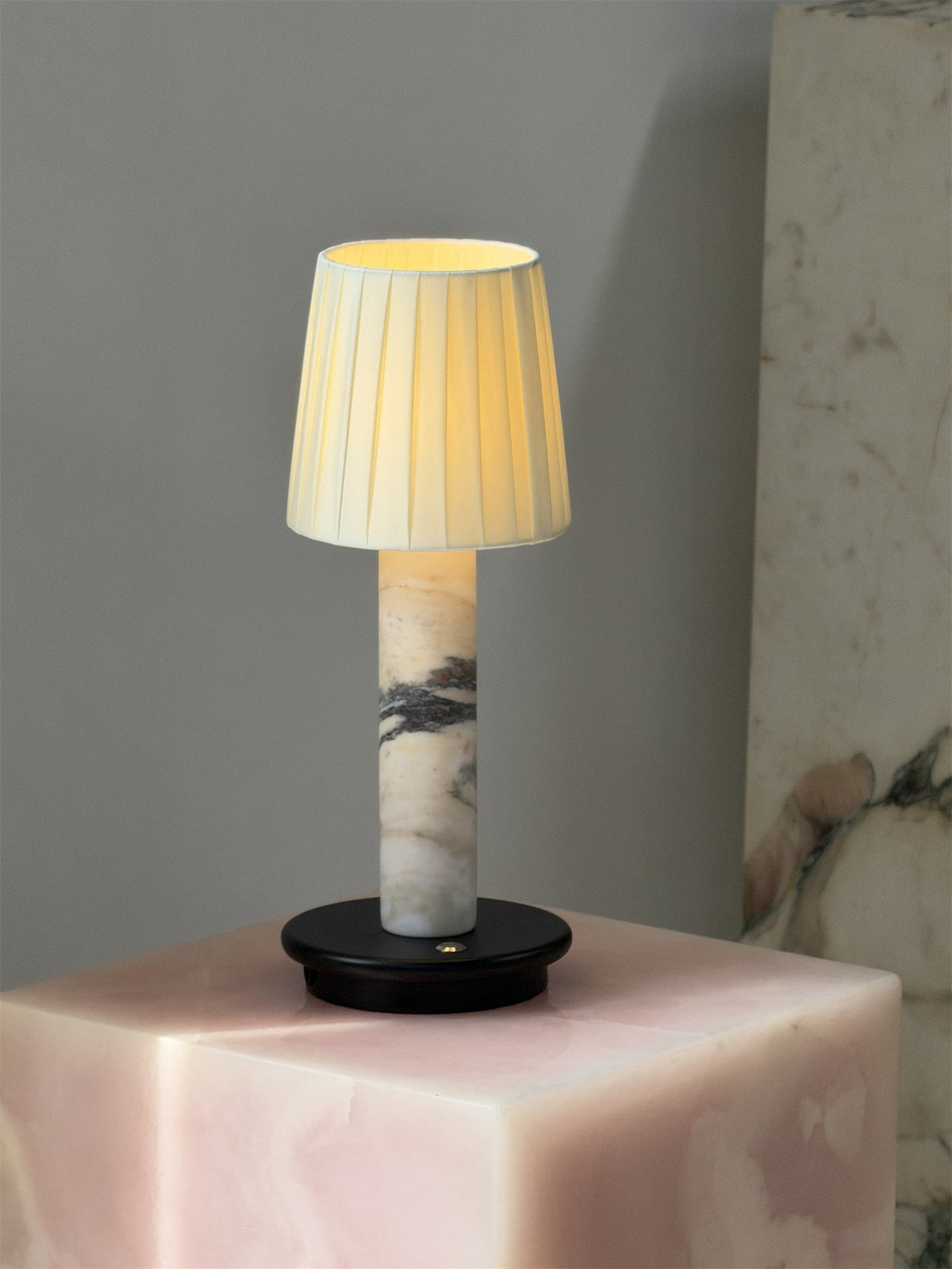 Viraerira lampă de masă