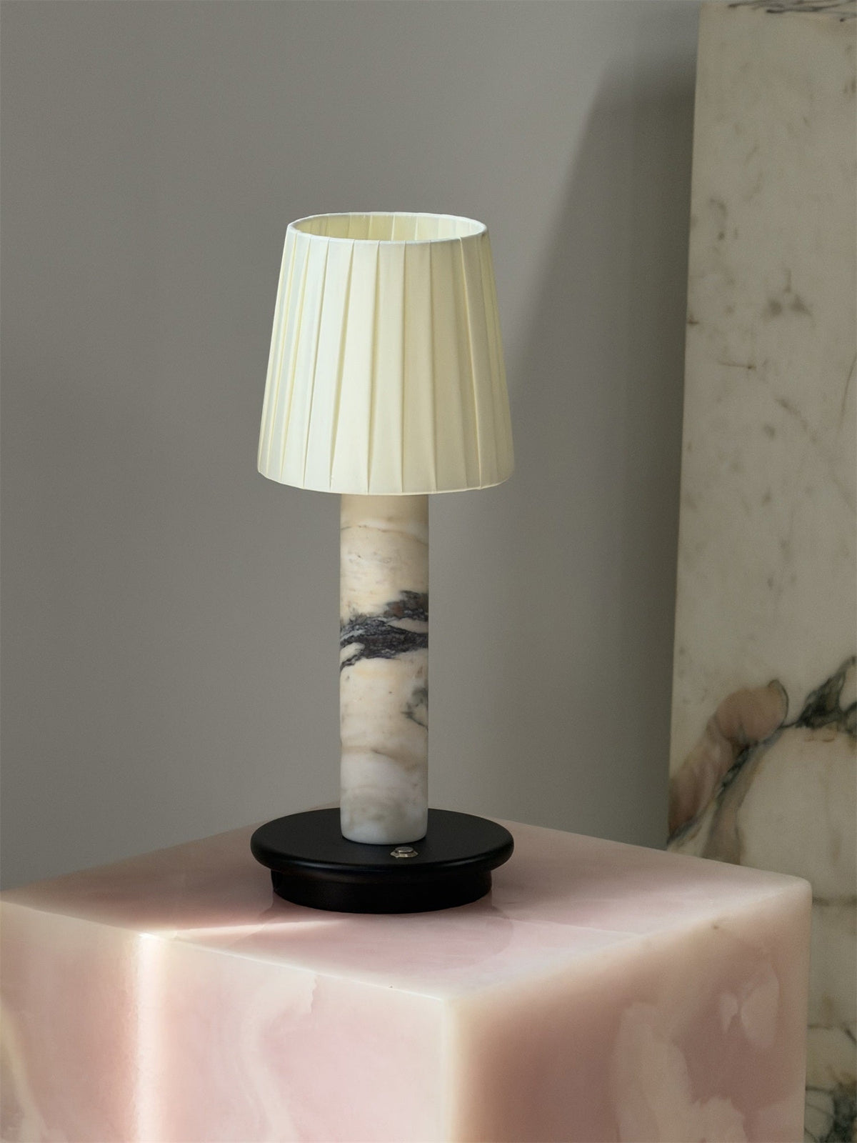 Viraerira lampă de masă