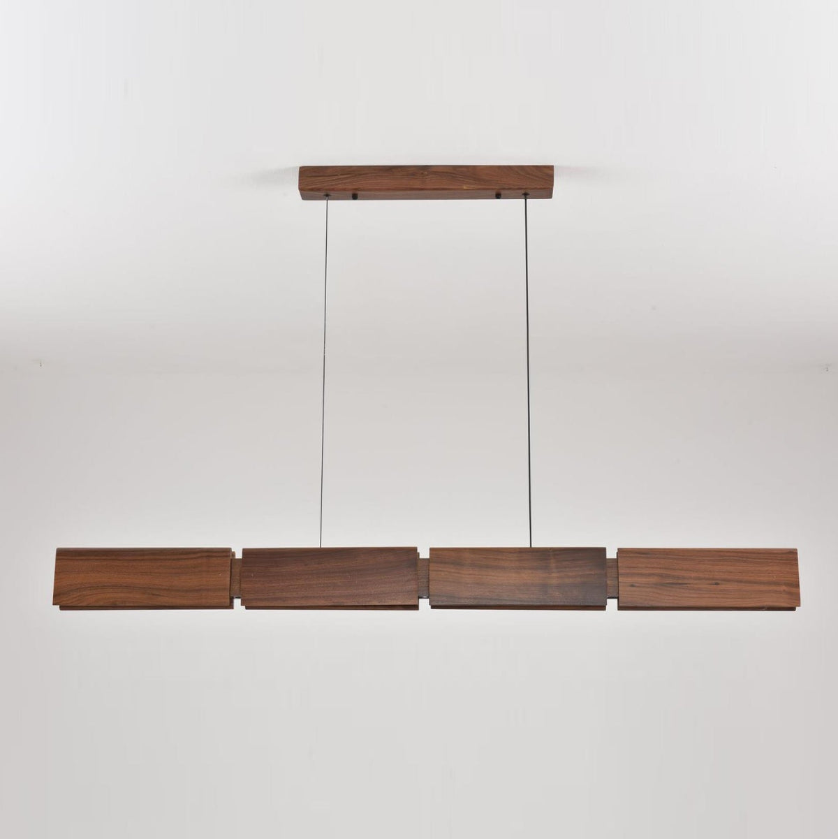 Cedar candelabru liniar