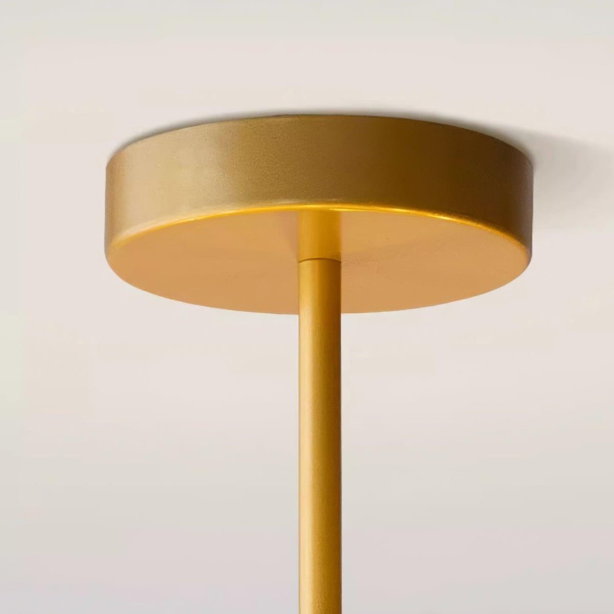 Tica candelabru