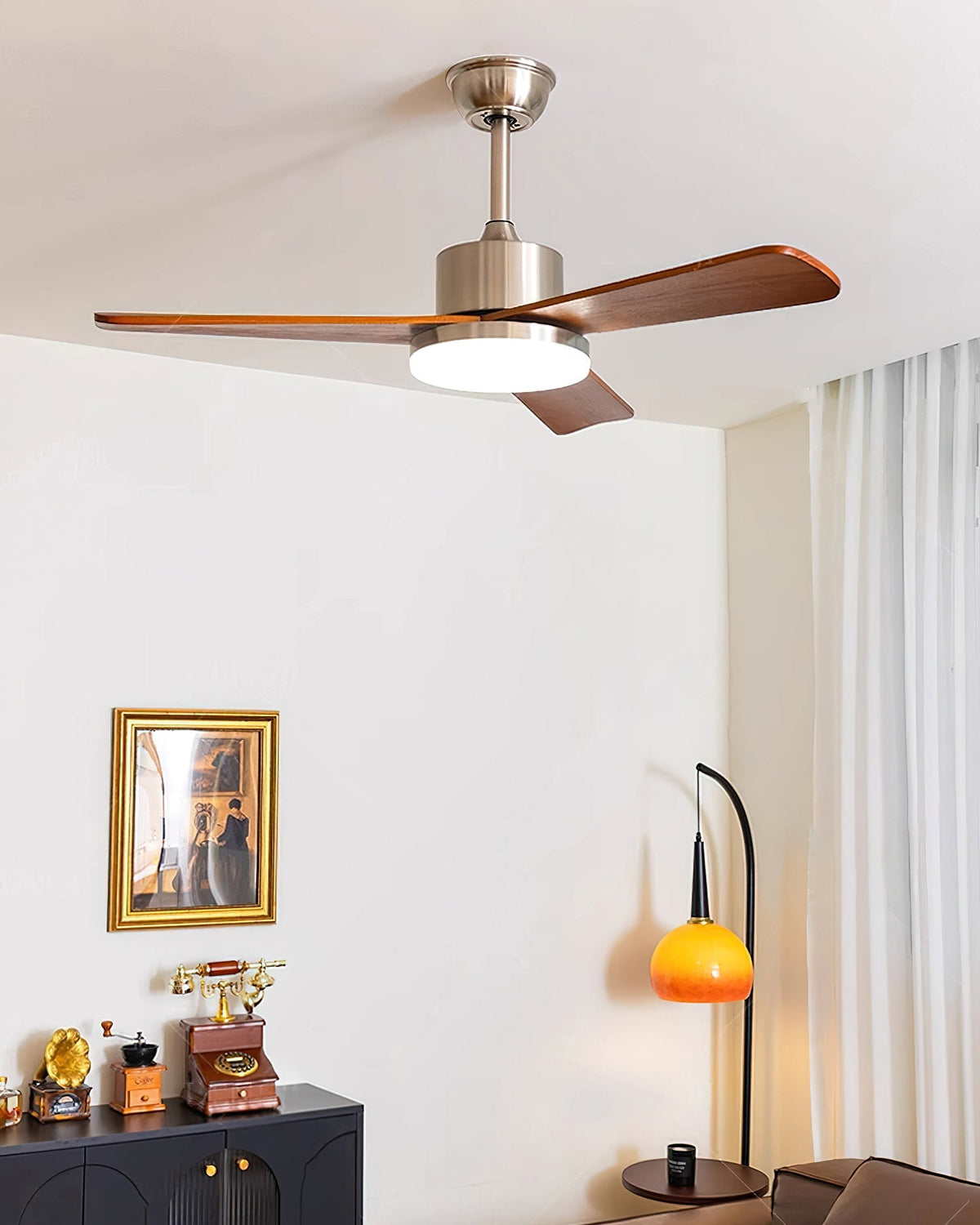 Mireaine ventilator de tavan cu lumină