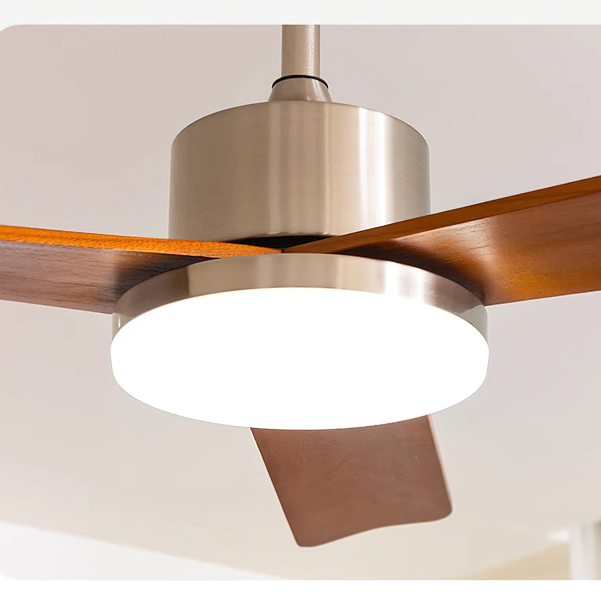 Mireaine ventilator de tavan cu lumină
