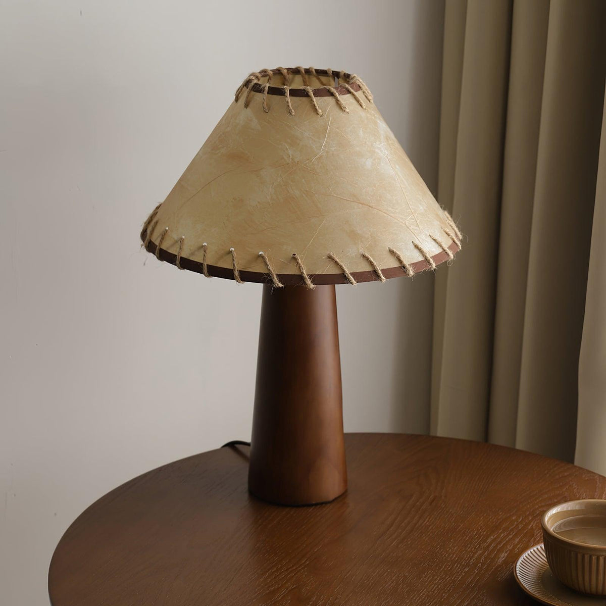 Ciroella lampă de masă
