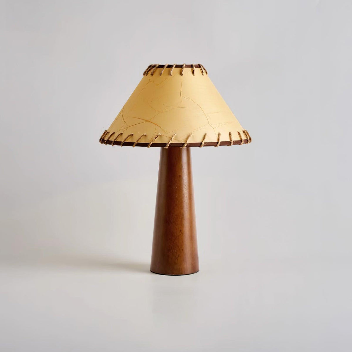 Ciroella lampă de masă