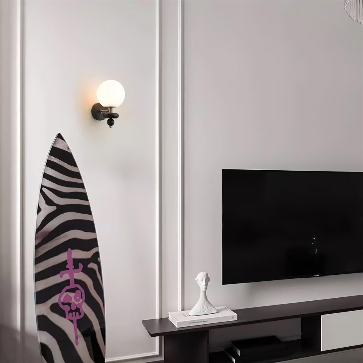 Lumueria aplică de perete, modernă, cu glob