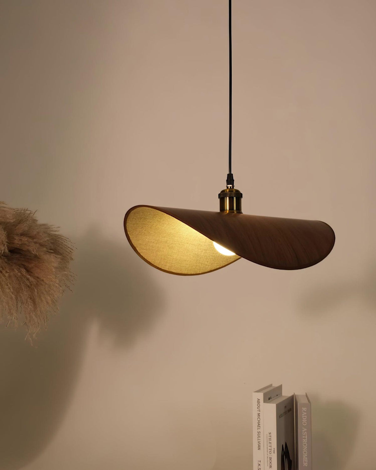 Mirelle lampă suspendată din in și lemn, cu abajur textil, minimalistă