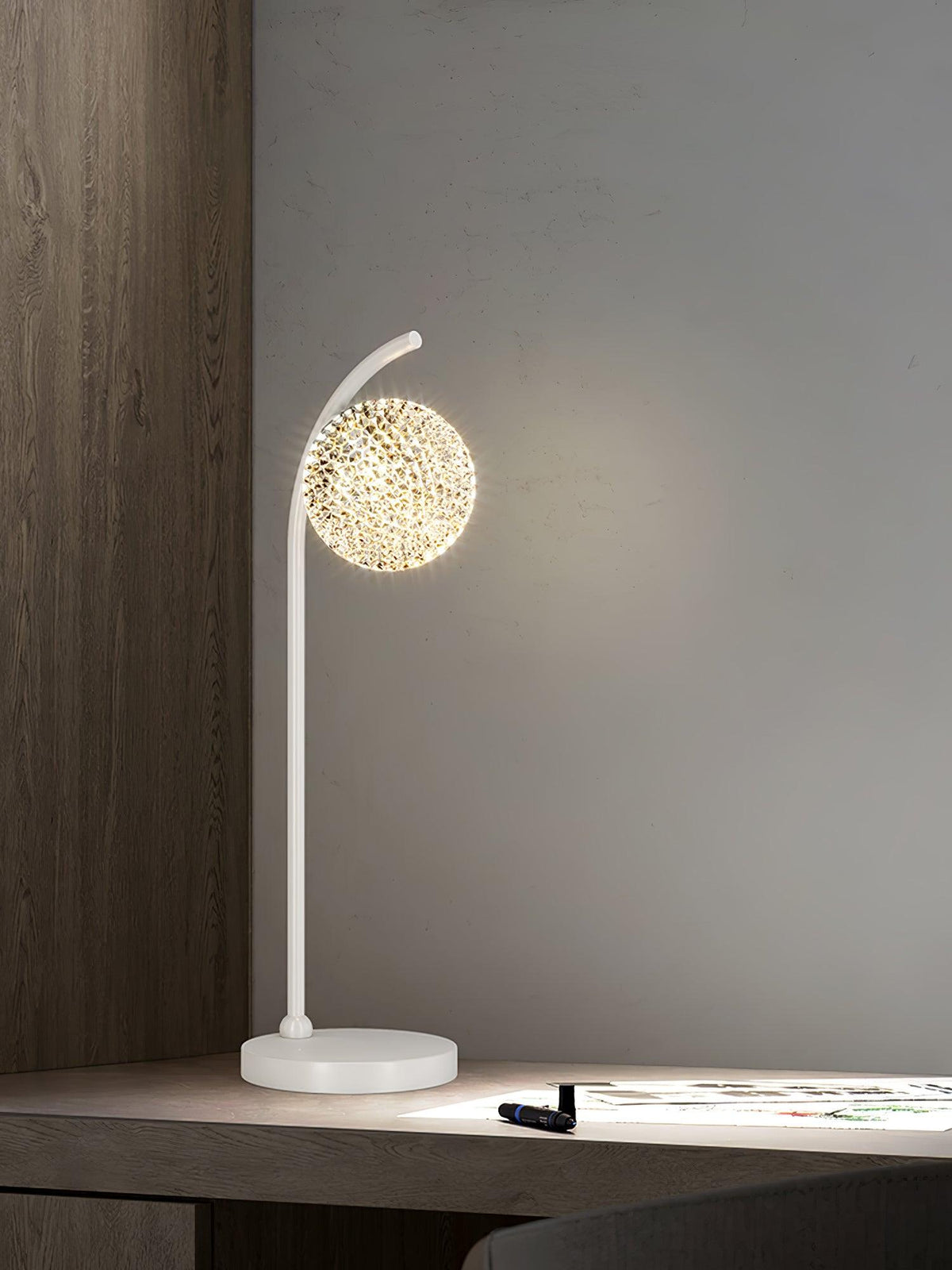 Violet lampă de masă modernă