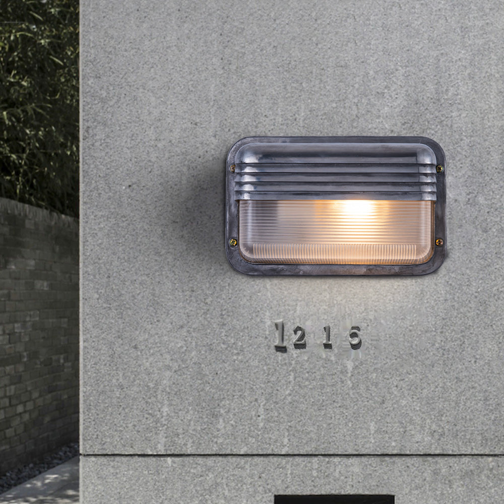 Wyre aplică de perete din metal și sticlă, geometrică, modernă, pentru exterior
