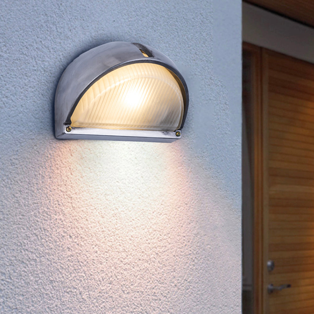 Wyre aplică de perete din metal și sticlă, geometrică, modernă, pentru exterior