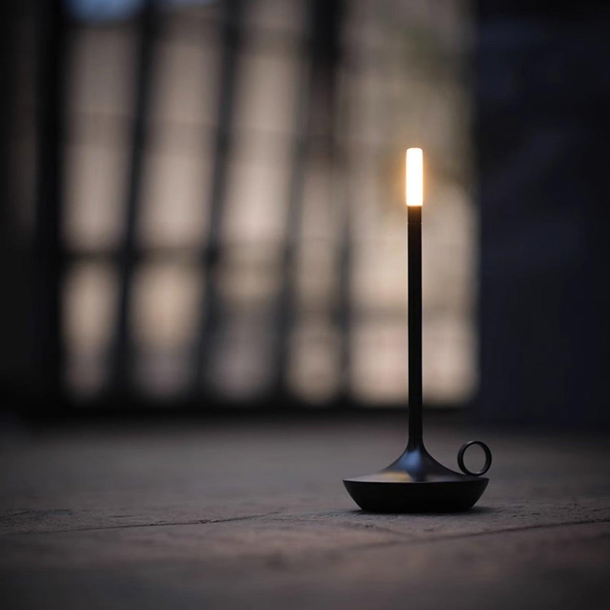 Latin lampă de masă