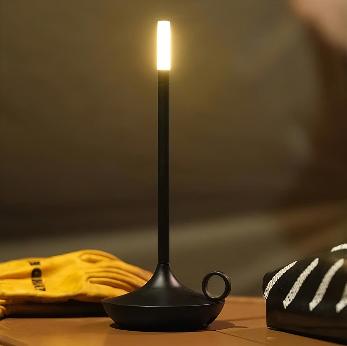 Latin lampă de masă