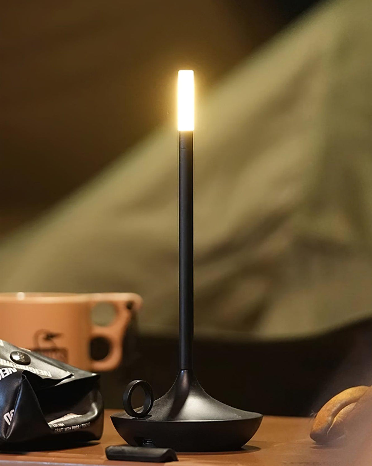 Latin lampă de masă