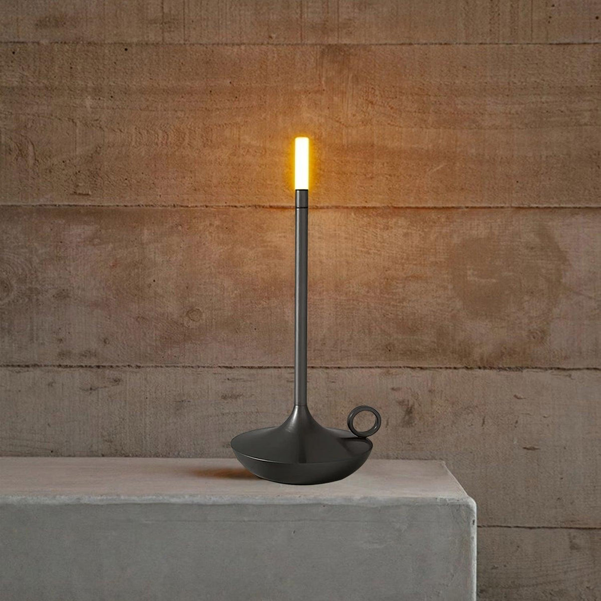 Latin lampă de masă