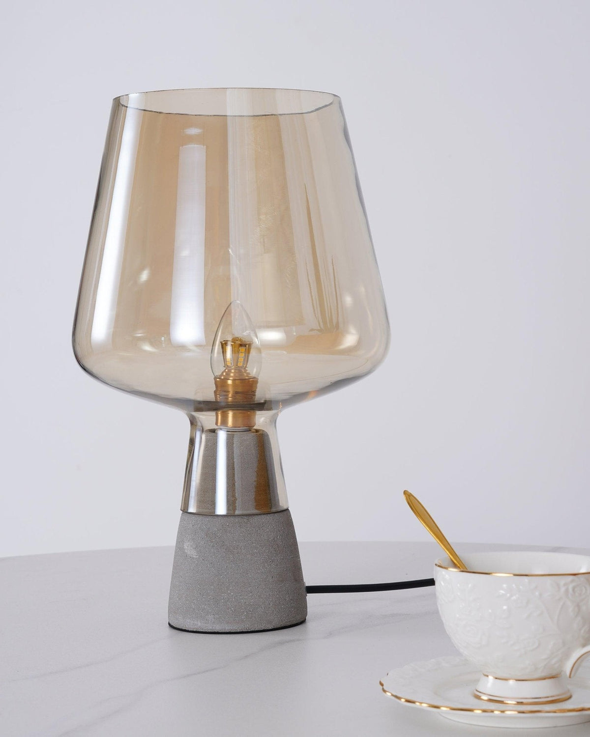Elairella lampă de masă minimalist din ciment