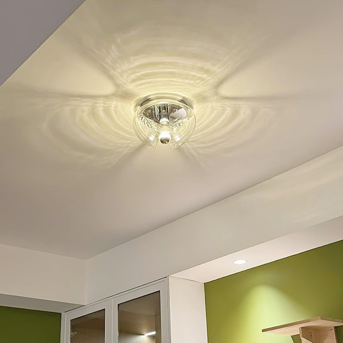 Aplică de perete cu textură swirl, finisaj transparent fumuriu gri modern