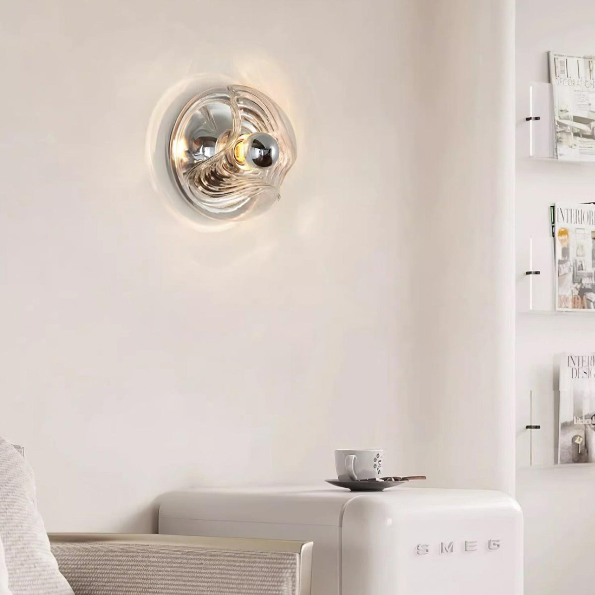 Aplică de perete cu textură swirl, finisaj transparent fumuriu gri modern