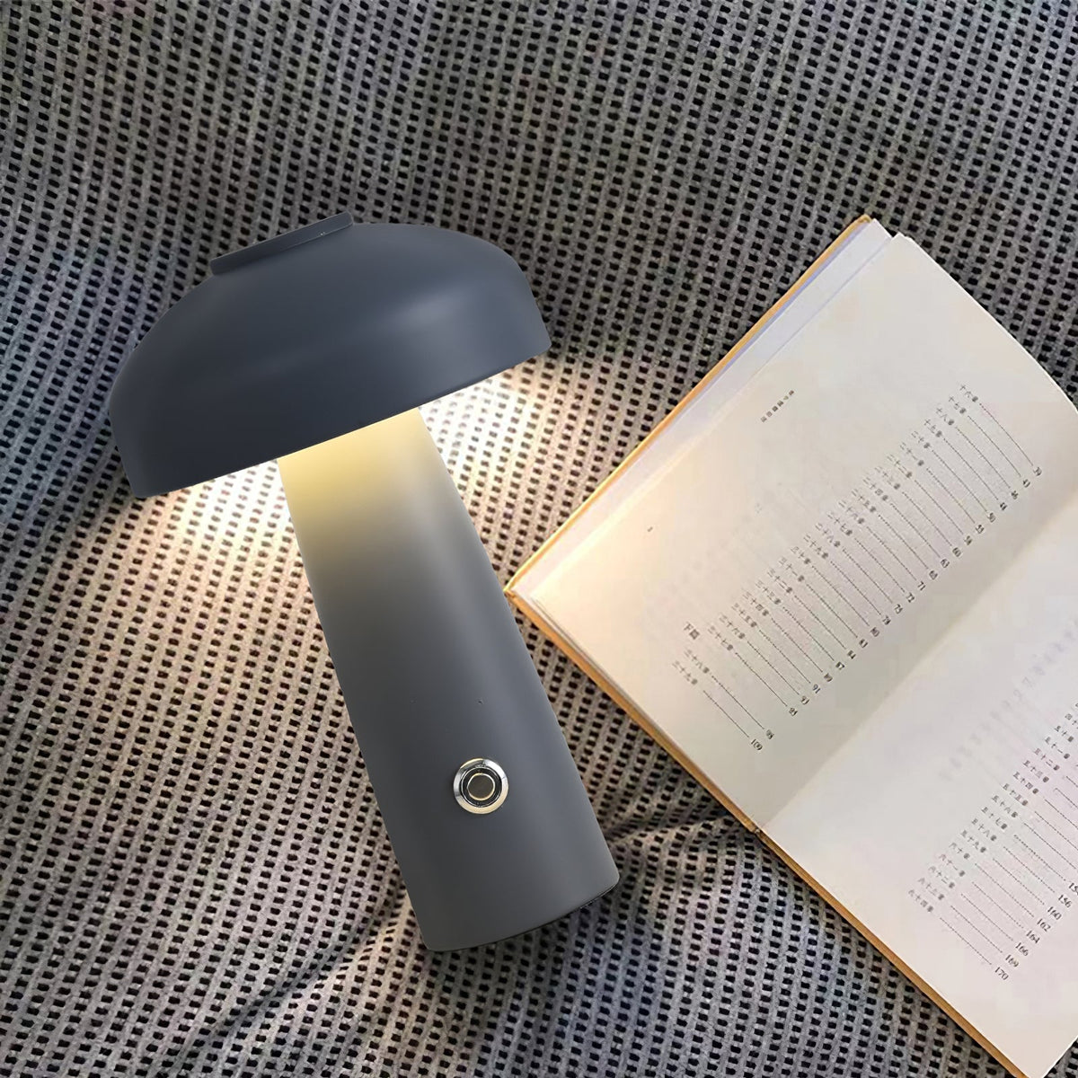 Poppist lampă de masă