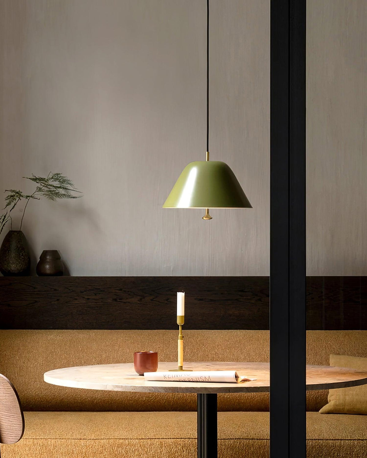 Lampă suspendată modernă cu abajur din metal în verde și alb minimalist