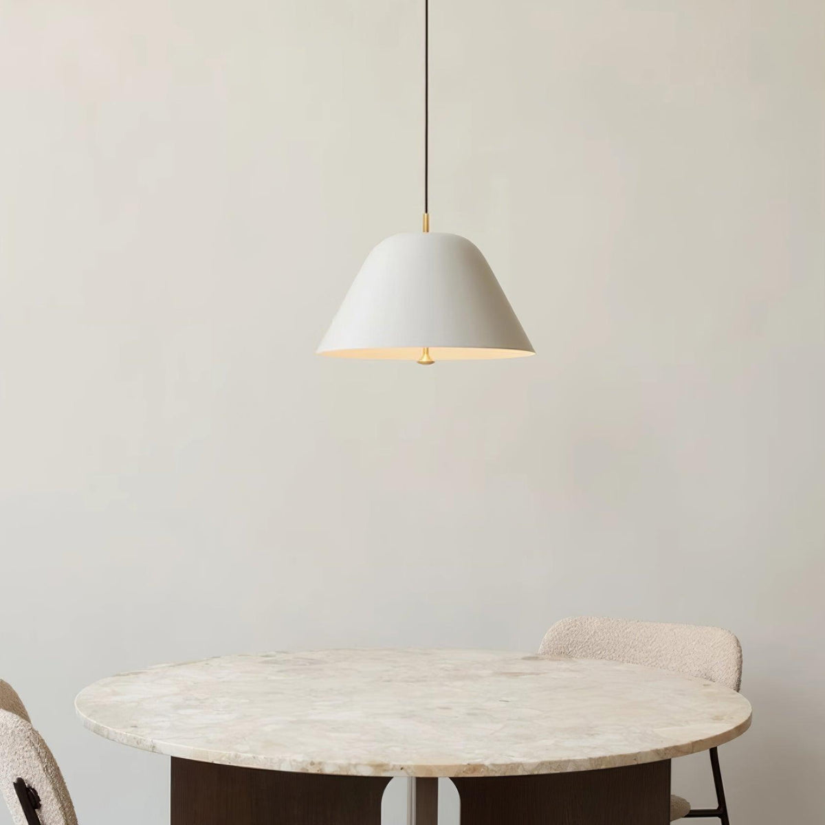 Lampă suspendată modernă cu abajur din metal în verde și alb minimalist