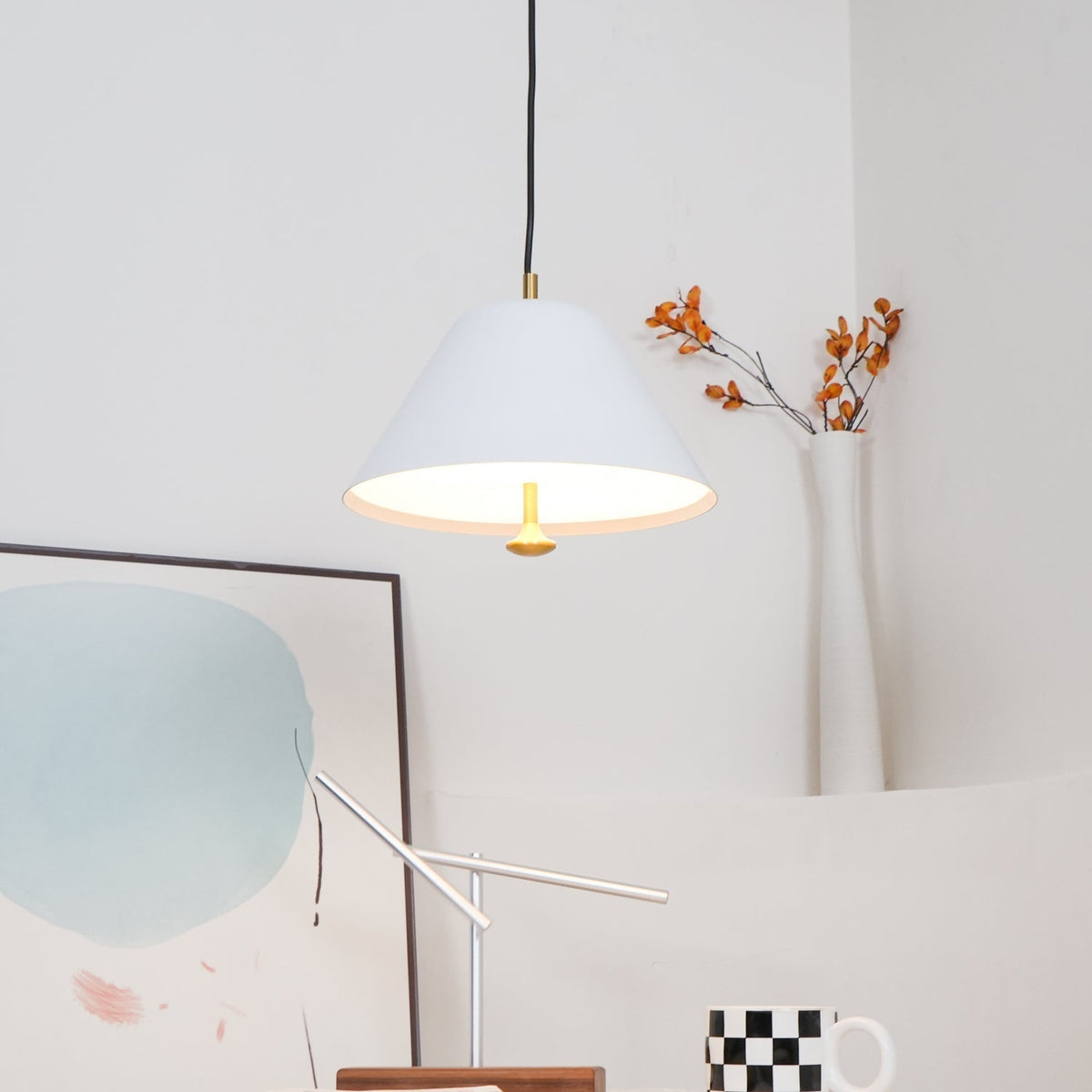 Lampă suspendată modernă cu abajur din metal în verde și alb minimalist