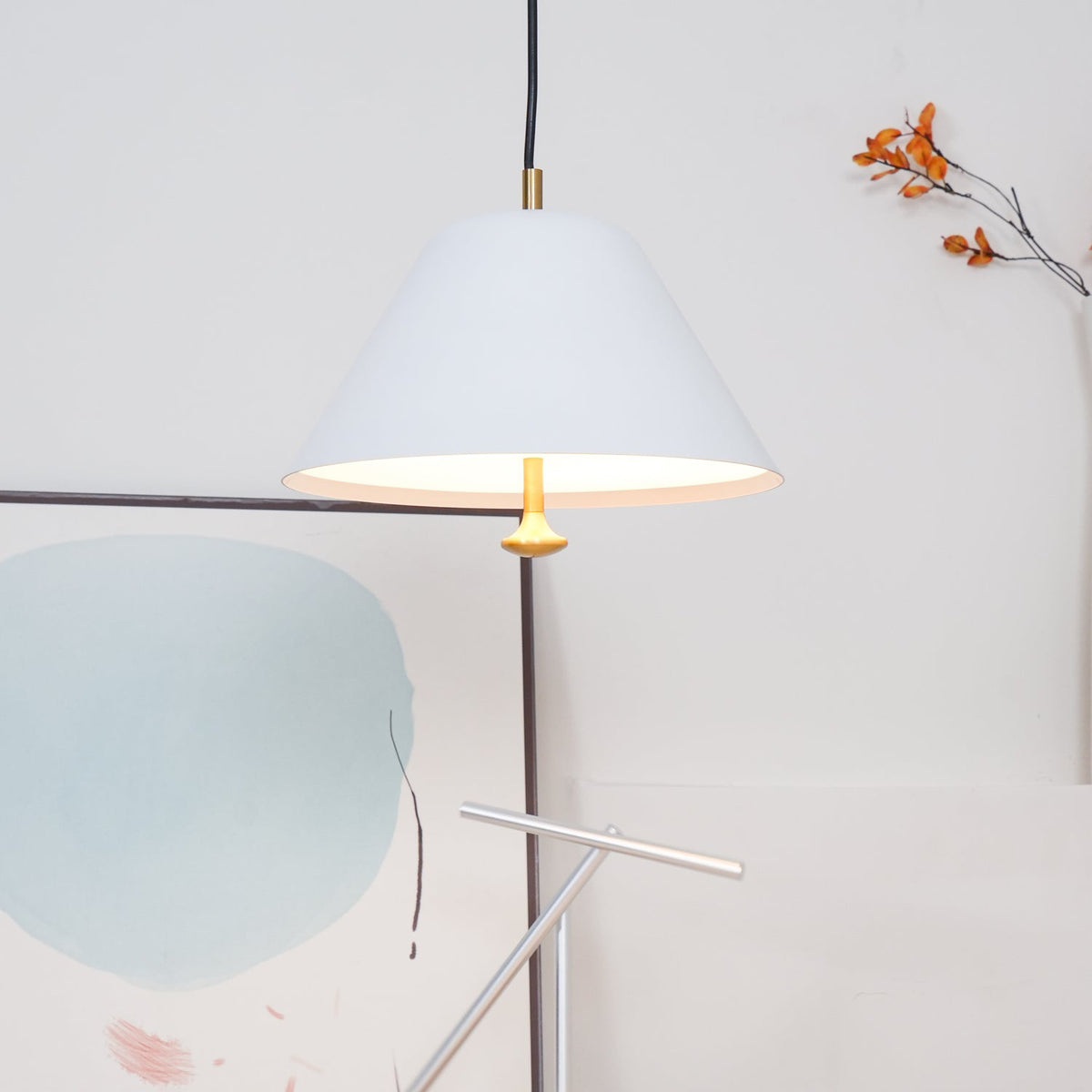 Lampă suspendată modernă cu abajur din metal în verde și alb minimalist