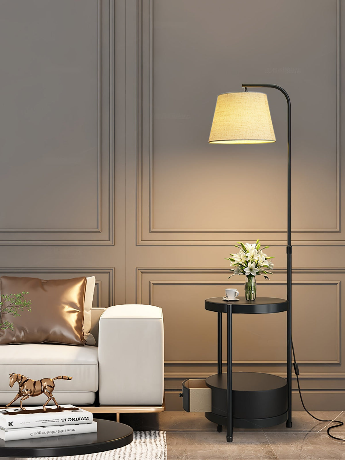 Avenareria lampadar modern