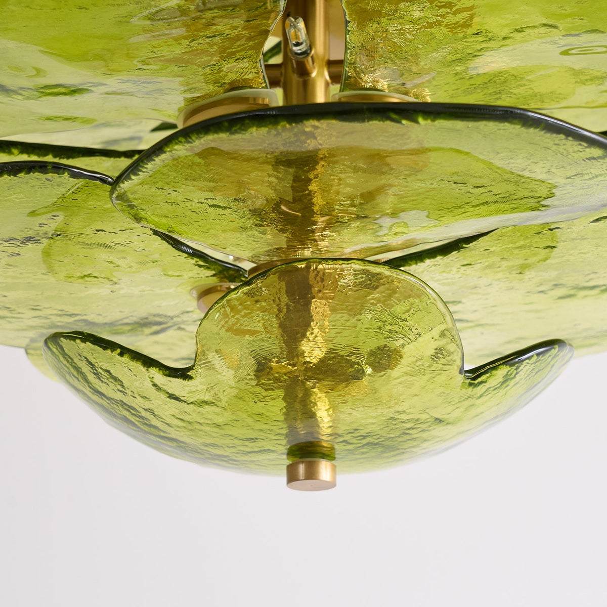 Candelabru Lotus cu straturi de frunze din sticlă contemporan