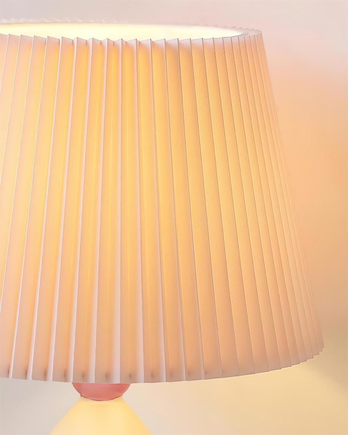 Riveise lampă de masă