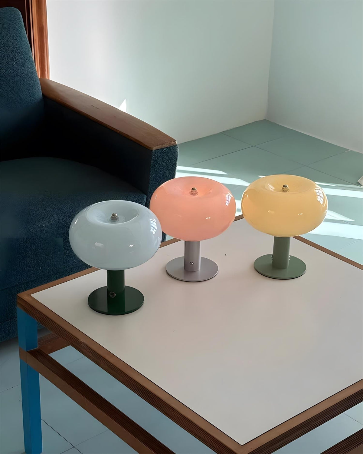 Dot lampă de masă
