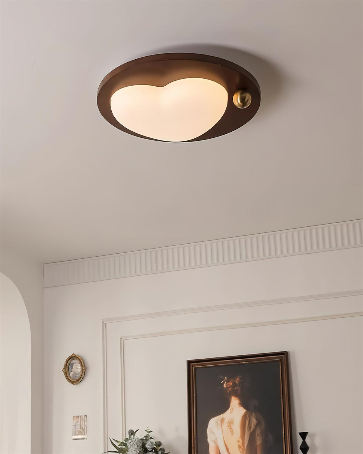 Pivora plafonieră aplicată cu design inspirat din nori