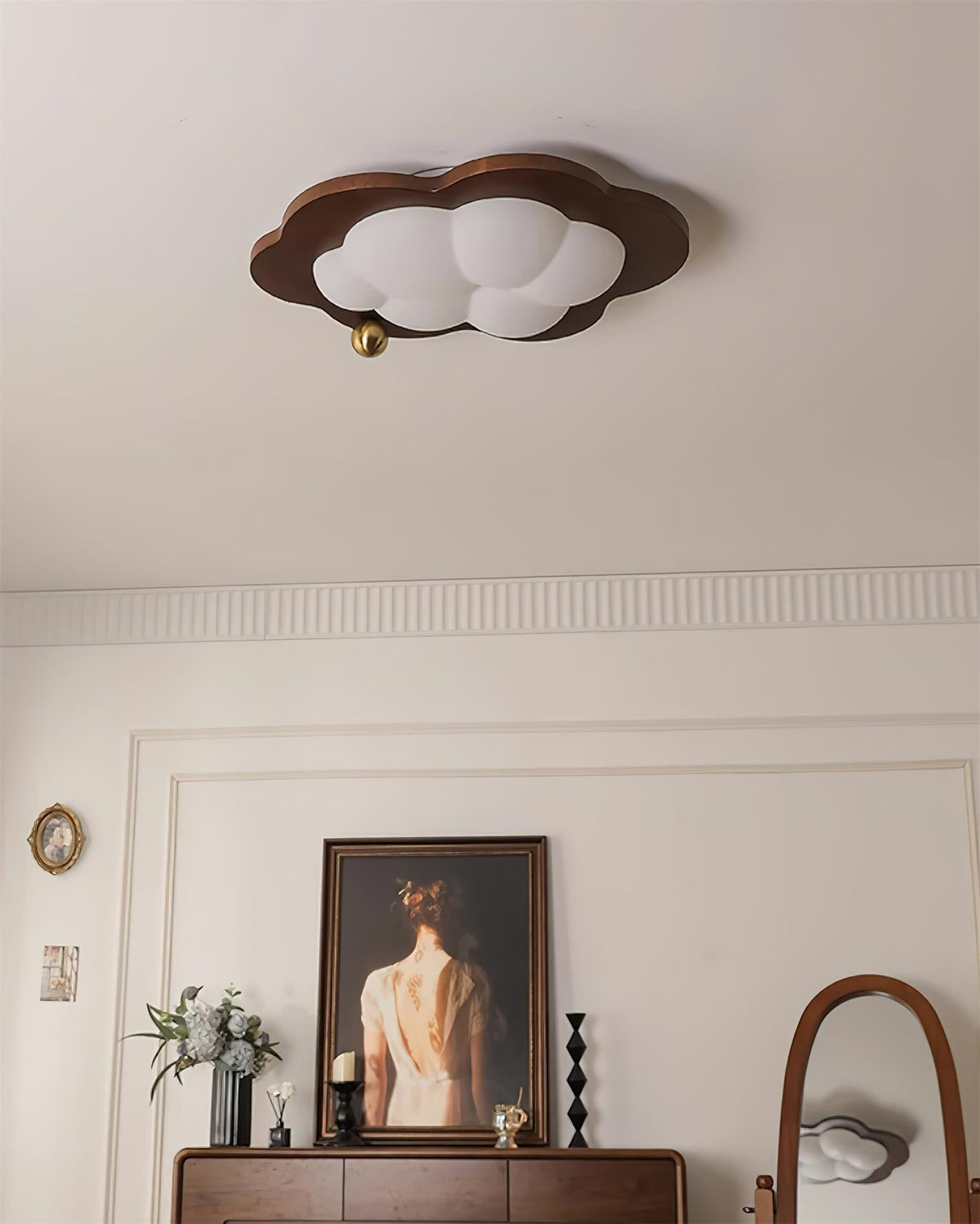Pivora plafonieră aplicată cu design inspirat din nori
