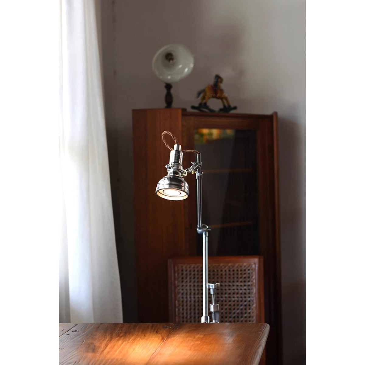 Luminal lampă de masă
