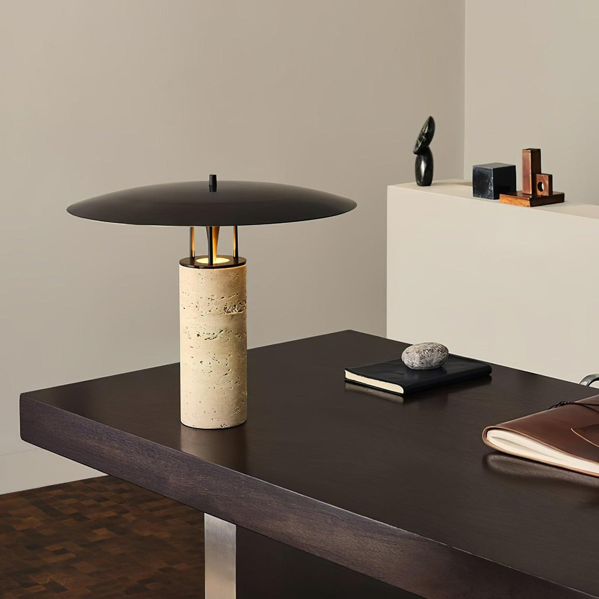 Eara Disc-Pillar lampă de masă din travertin