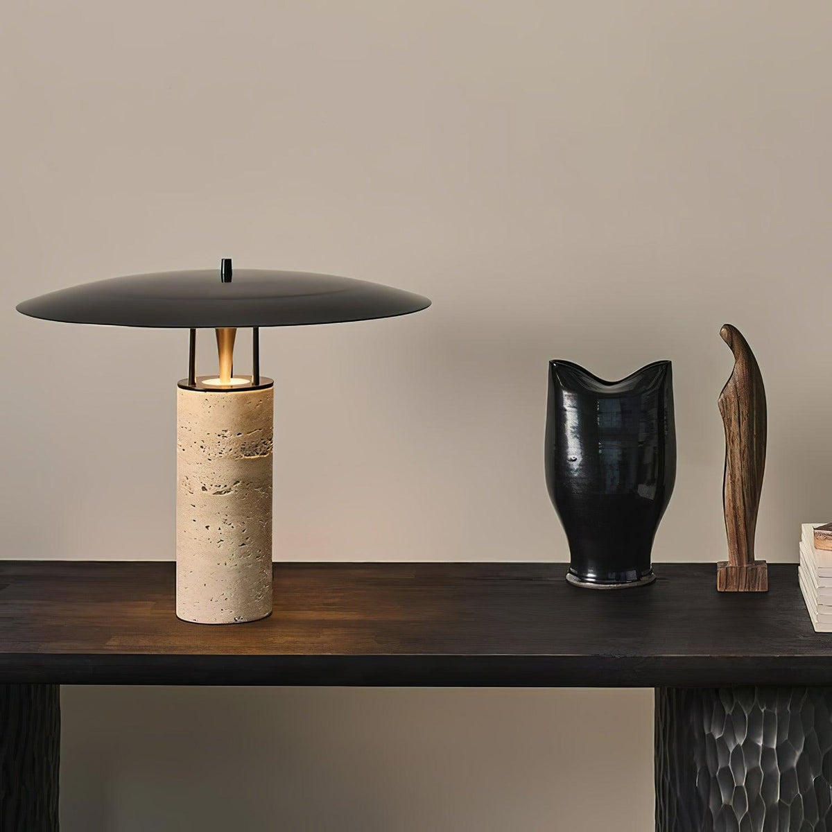 Eara Disc-Pillar lampă de masă din travertin