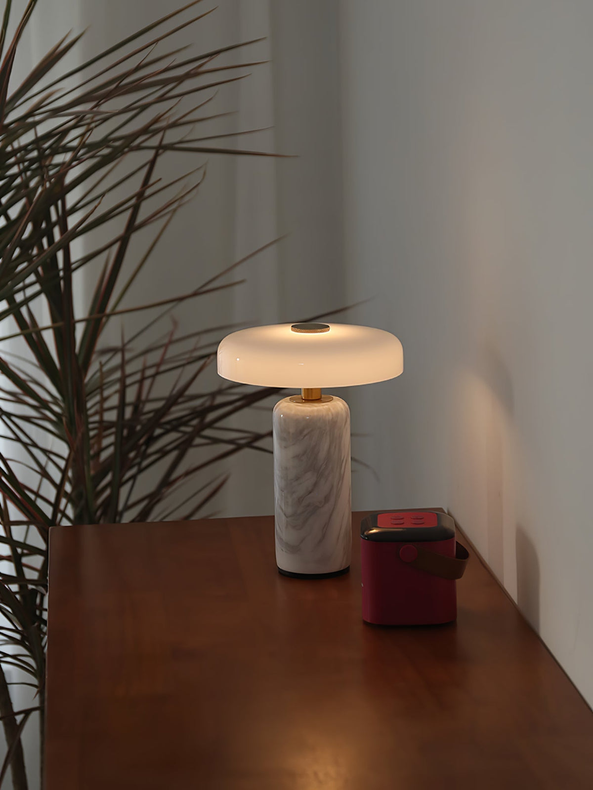 Ryvek lampă de masă modernă din marmură