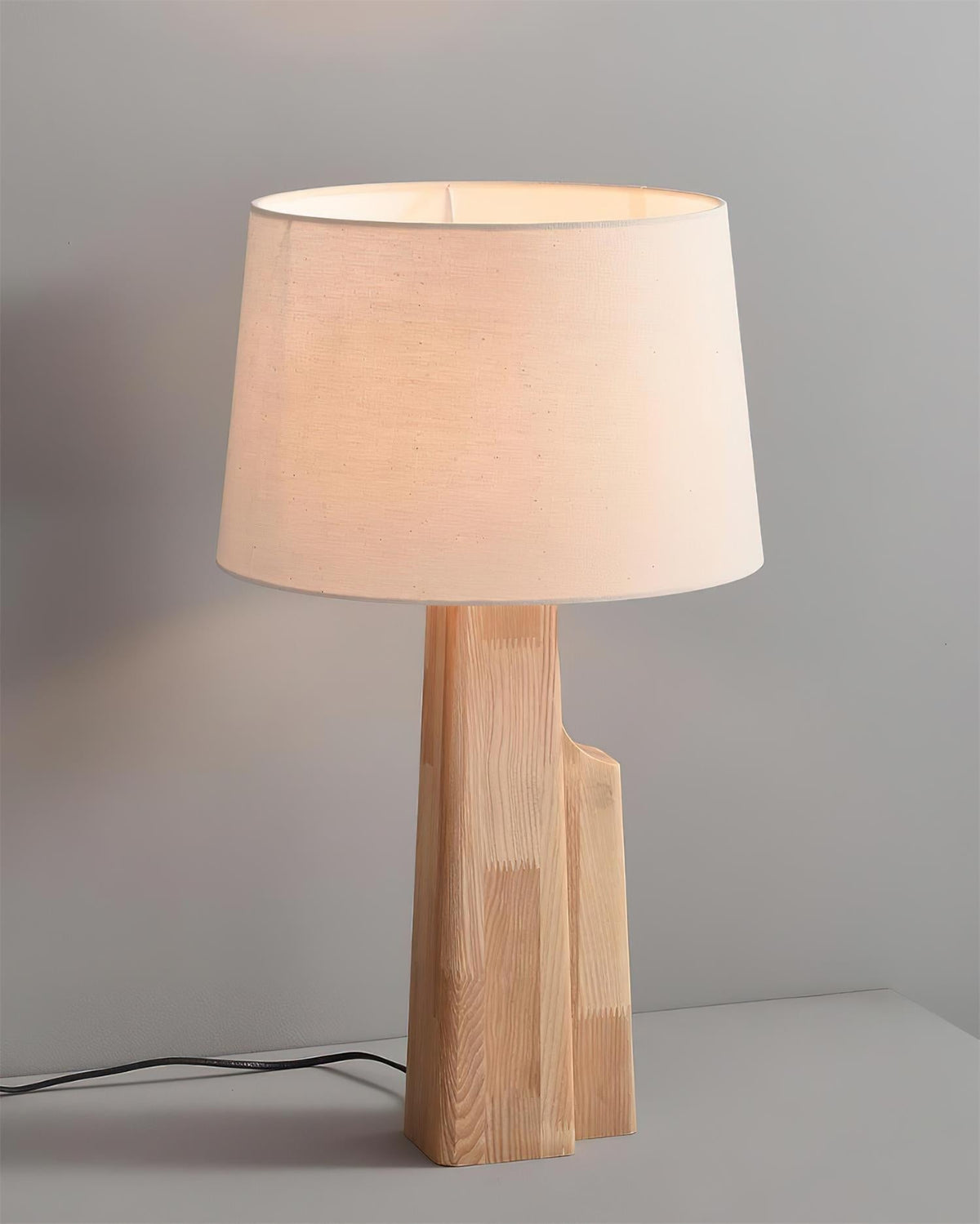 Luminaine lampă de masă