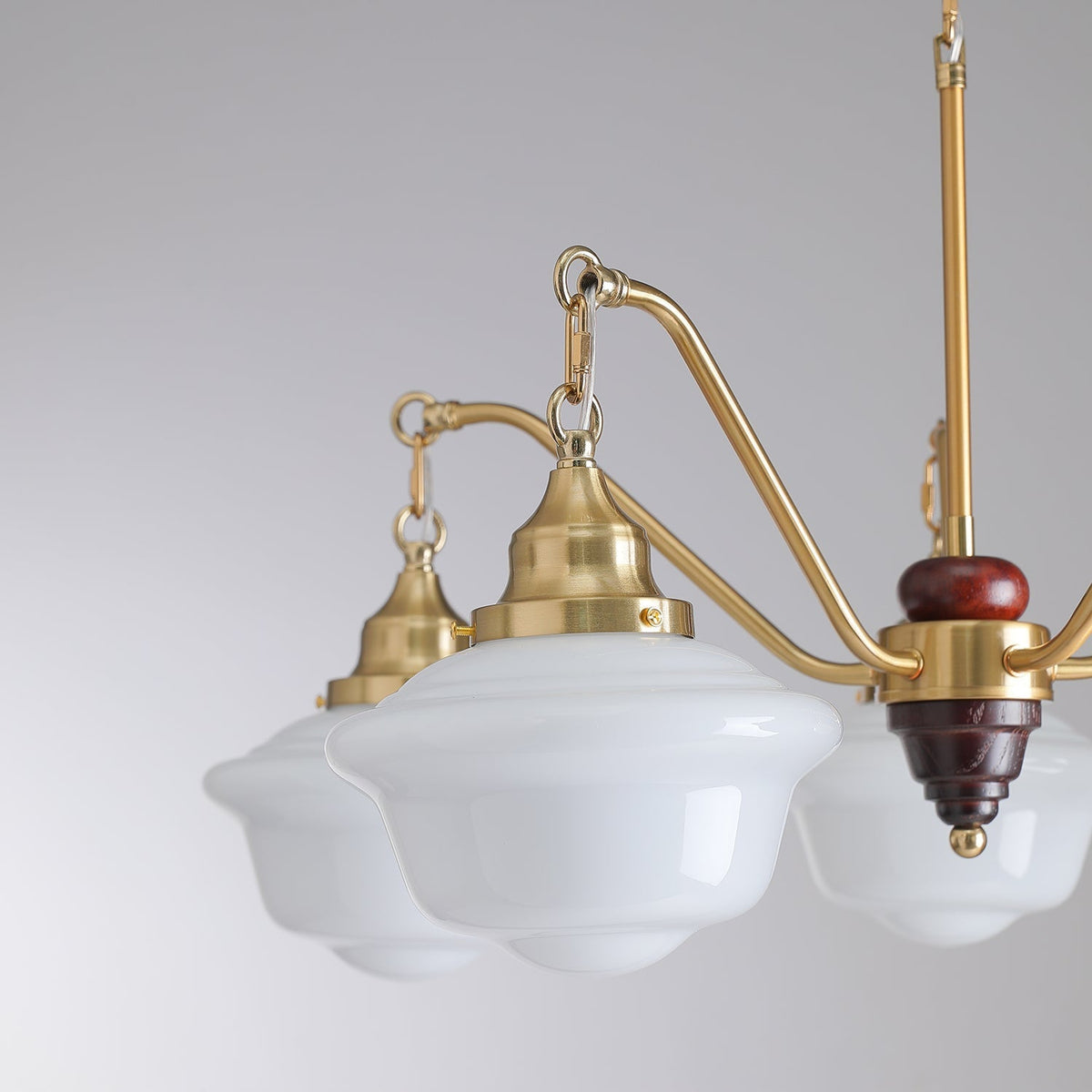 Syloira candelabru din alamă, lemn și sticlă mată, clasic