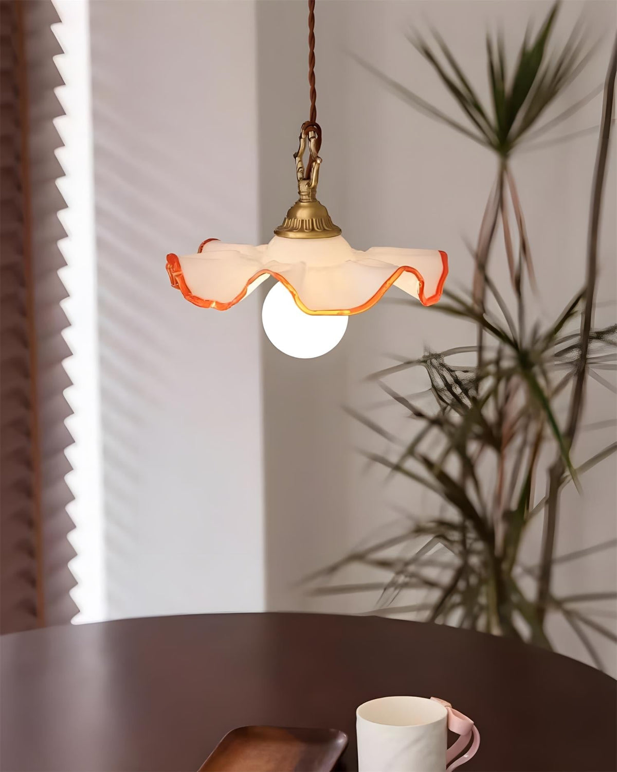 Volute lampă suspendată
