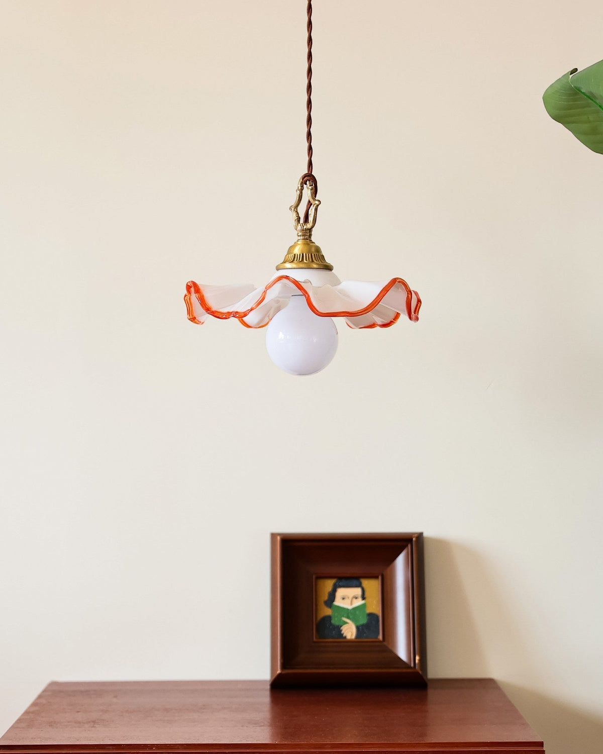 Volute lampă suspendată