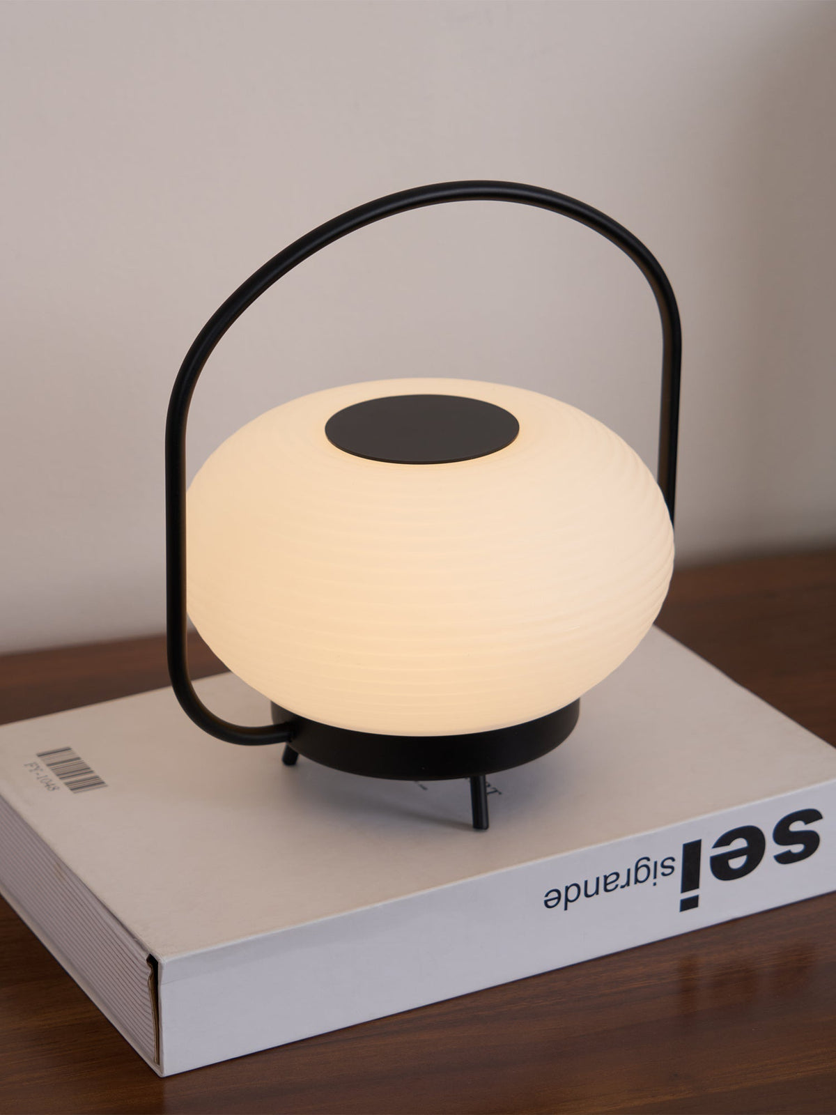 Saelan lampă de masă minimalistă