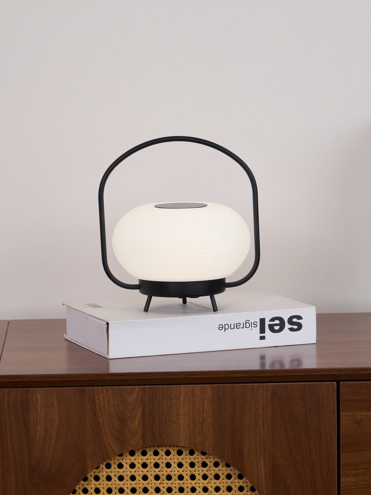 Saelan lampă de masă minimalistă