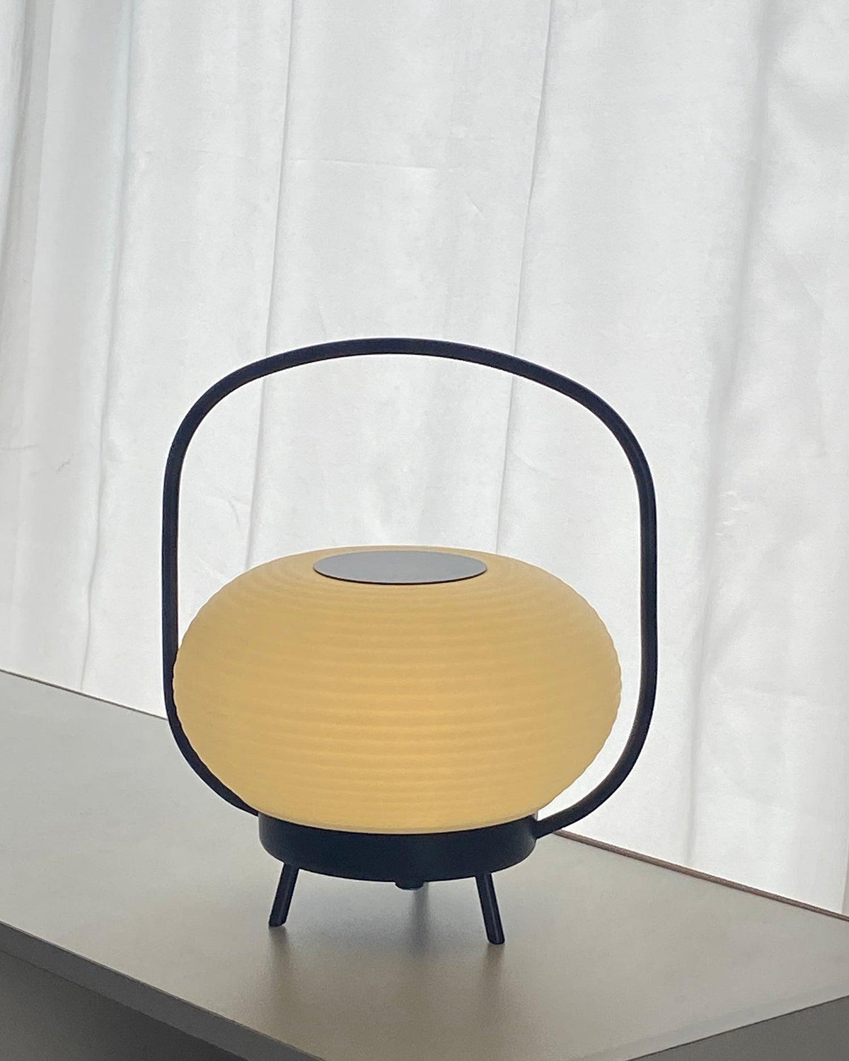 Saelan lampă de masă minimalistă