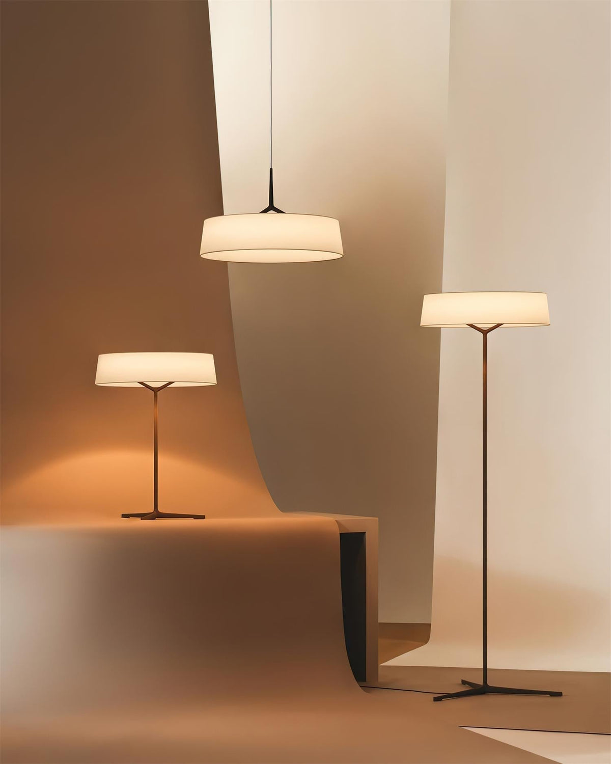 Liora lampă suspendată albă și neagră din material textil, minimalistă, în formă de tambur