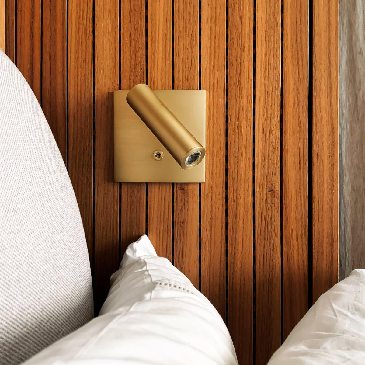 Teriiira aplică de perete Micro Square Switched Sconce Spotlight
