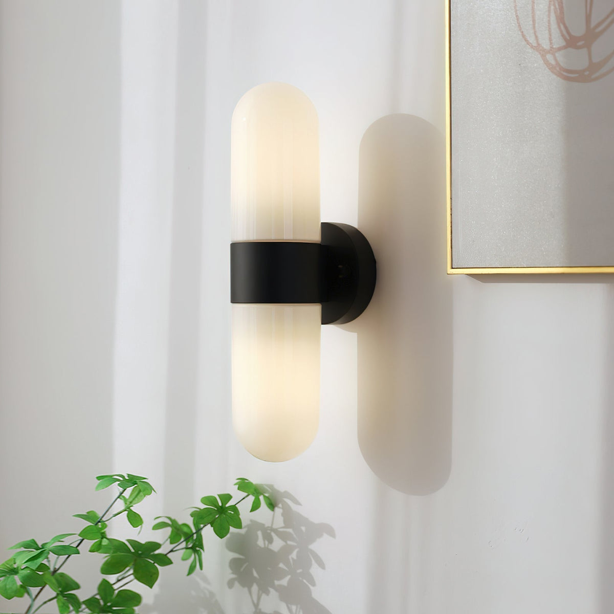 Aplică de perete metal-sticlă modern-minimalist verticală pentru dormitor